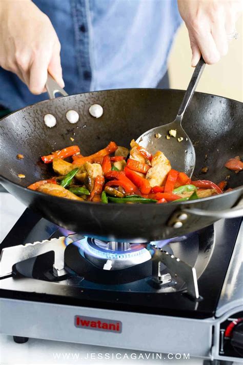 Level Up Your Cooking Skills with the Magic Wok Vhino